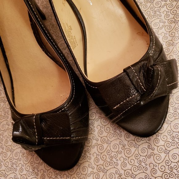 Franco Sarto Dark Navy Leather Sling Back Heels With Bow Toes  9 M - Picture 3 of 11